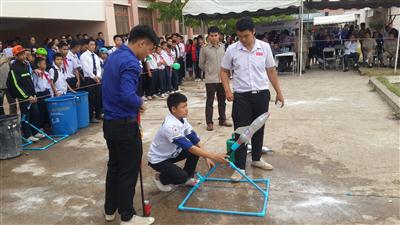 ວັນວິທະຍາສາດຢູ່ໂຮງຮຽນມິດຕະພາບລາວ-ຫວຽດນາມ